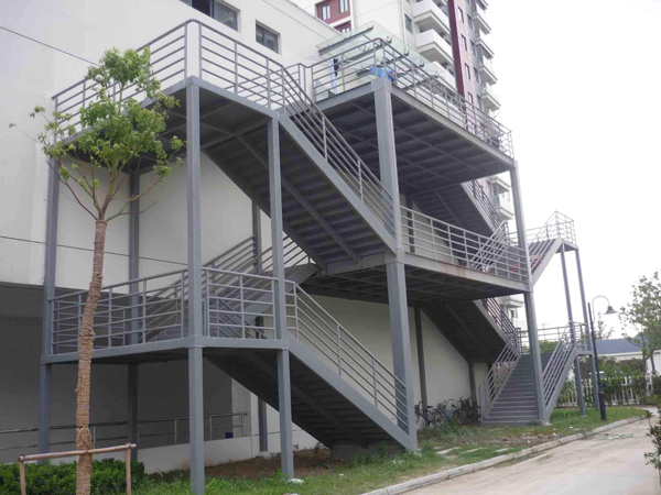疏散楼梯的设置要求以及疏散楼梯有几种